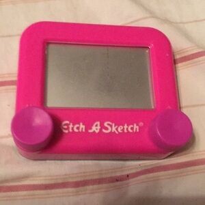 Etch A Sketch pocket size